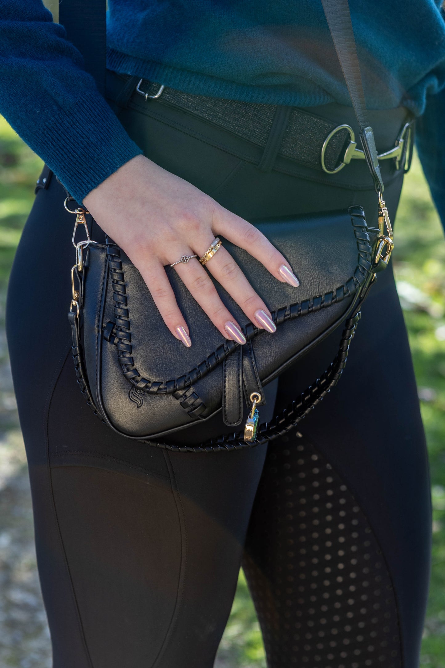 Bolsa Sela M com Debrum - Preta